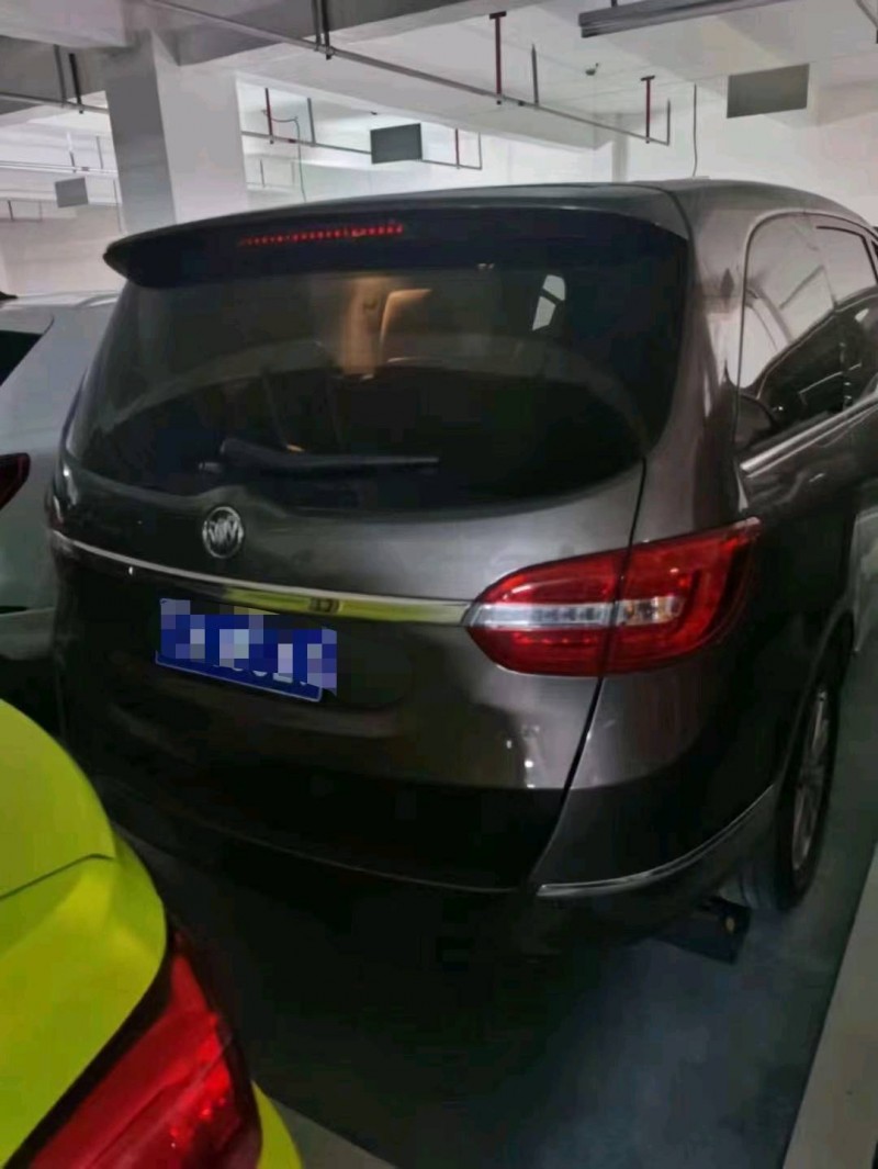 重庆17年别克GL83