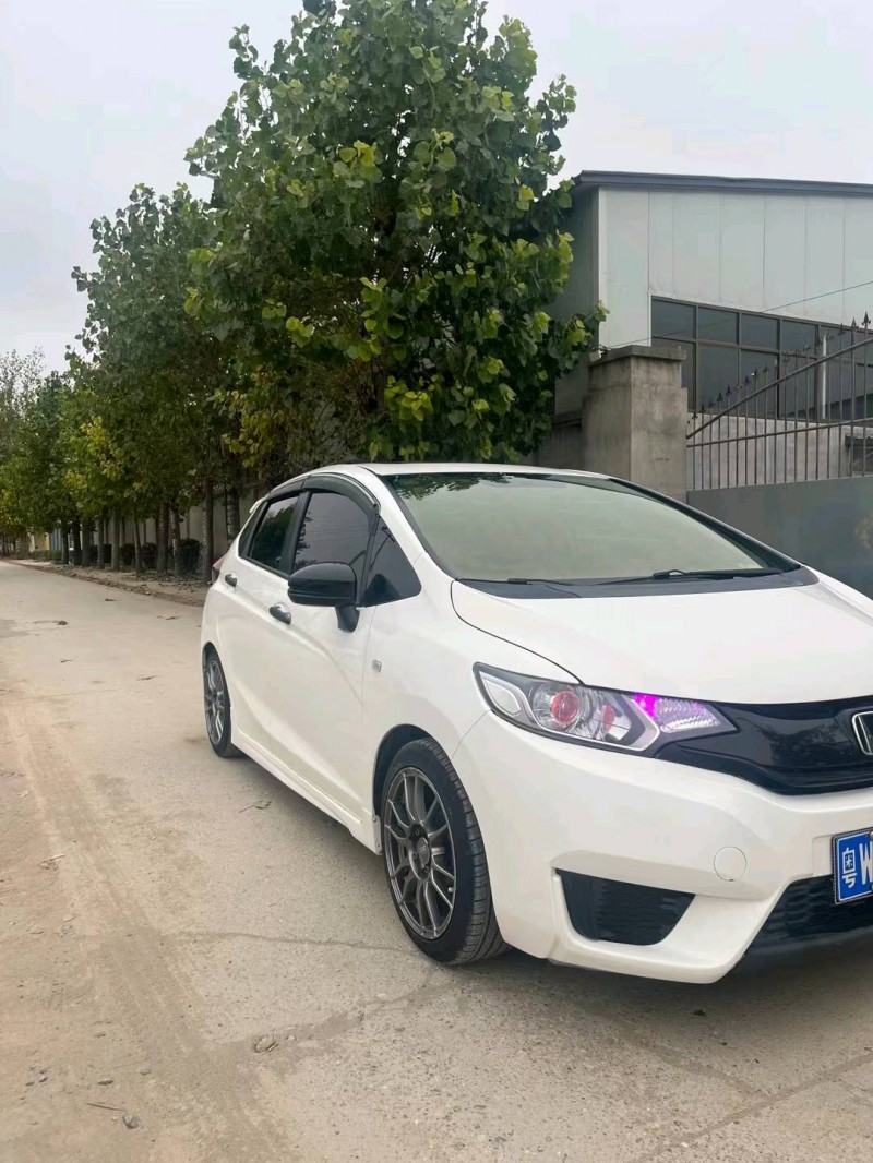 保定17年本田飞度2