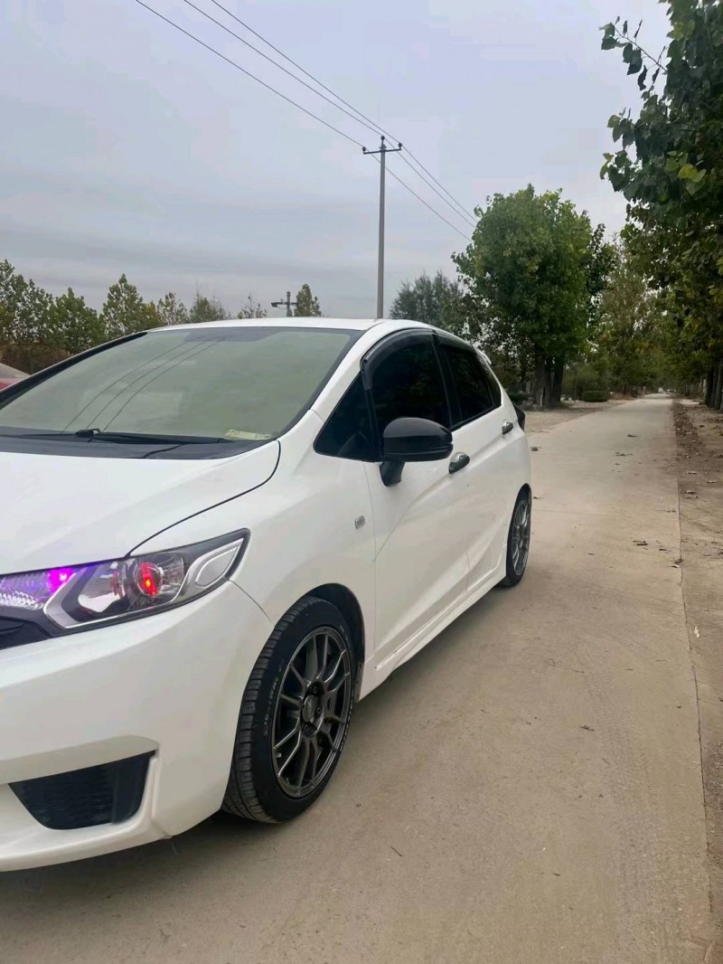 保定17年本田飞度3