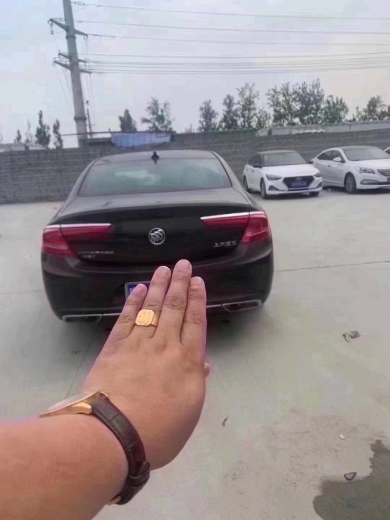 北京16年别克君越9