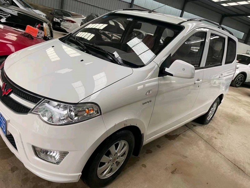 东营18年五菱汽车宏光3