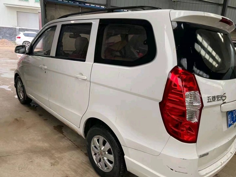 东营18年五菱汽车宏光6