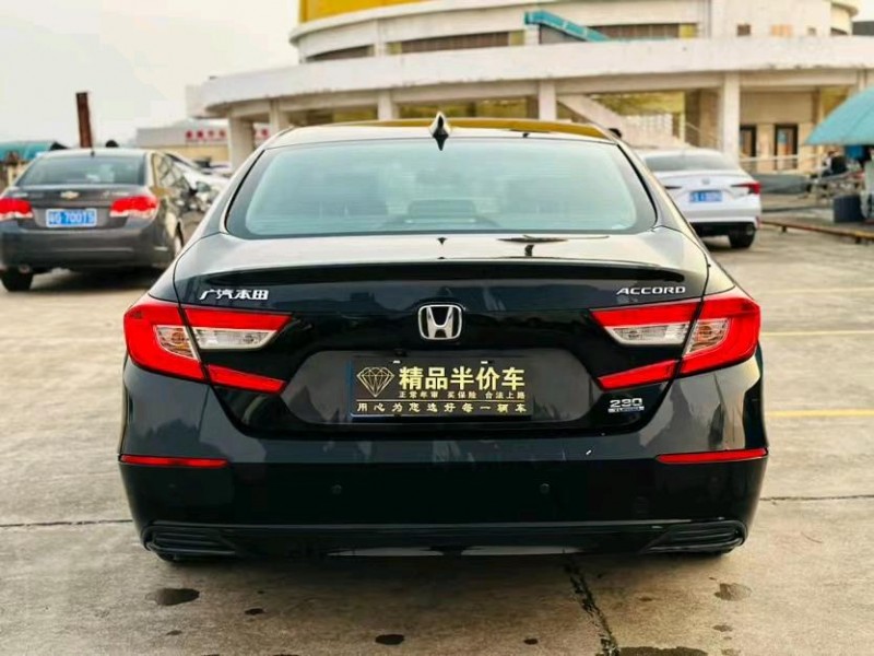 东莞18年本田雅阁9