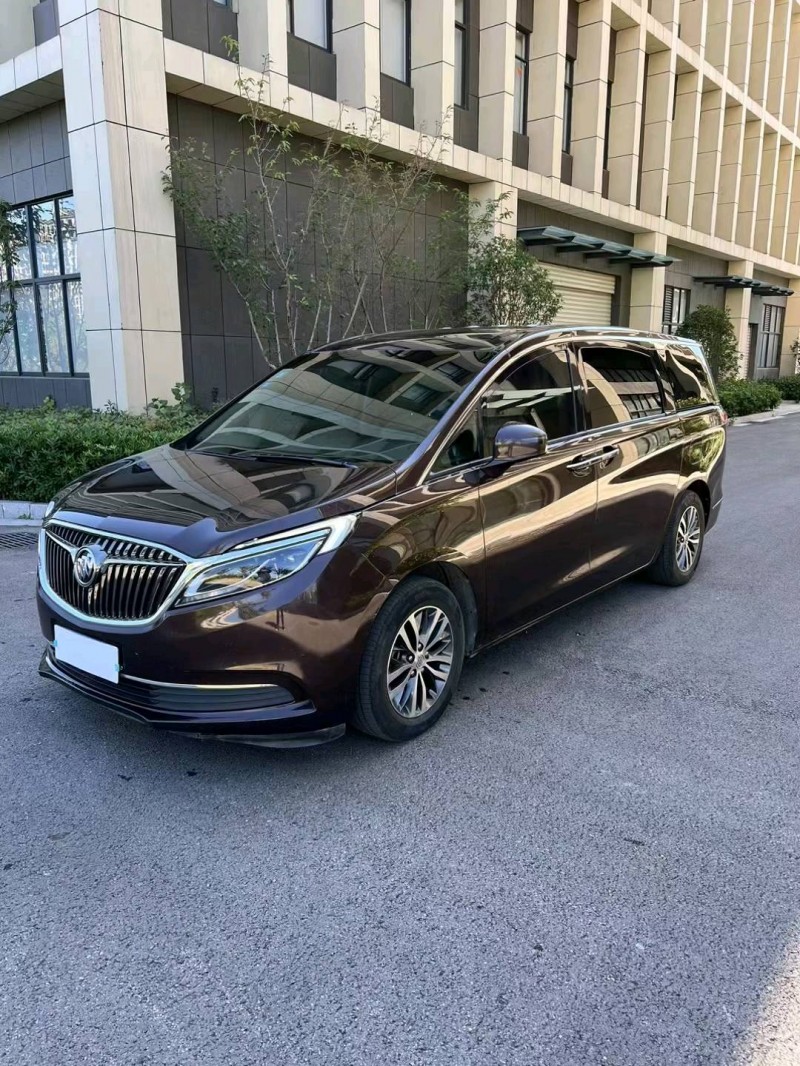 徐州18年别克GL82