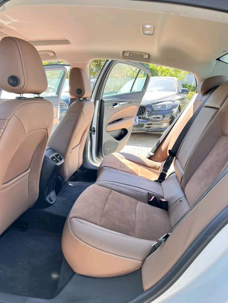 广州21年别克君威6