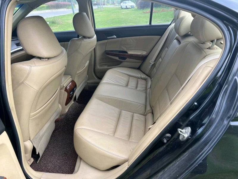 徐州11年本田雅阁4