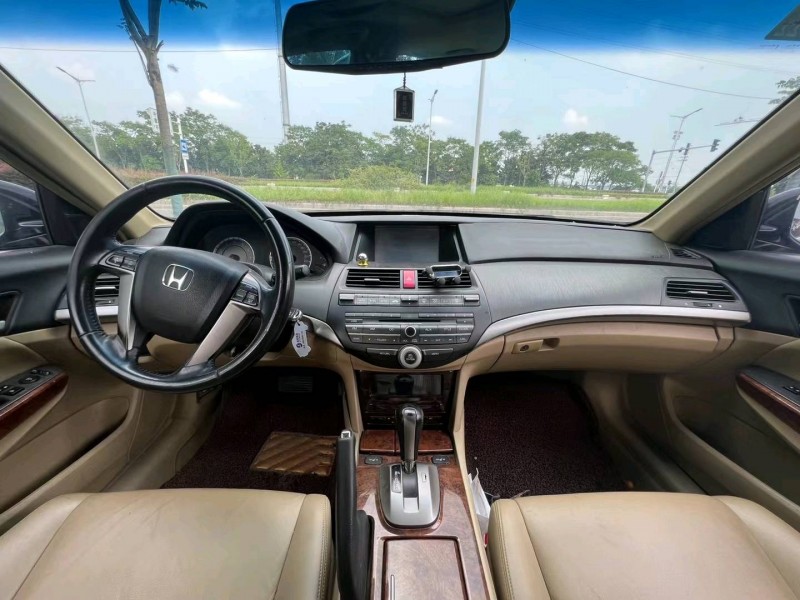 徐州11年本田雅阁6