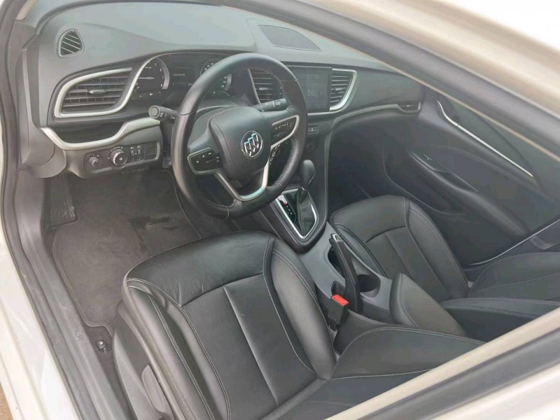 保定18年别克英朗8