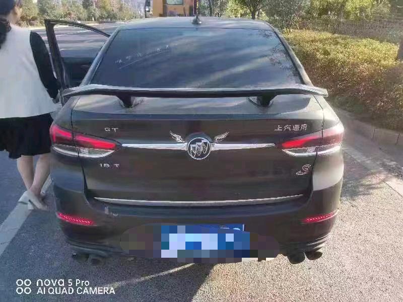 济宁18年别克英朗7