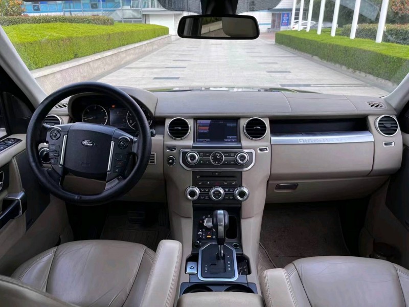 东营11年路虎发现6