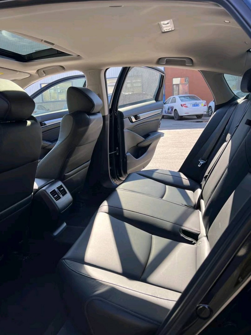 沈阳20年本田雅阁8