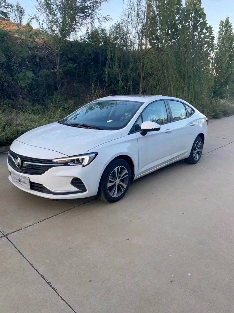 保定22年别克威朗4