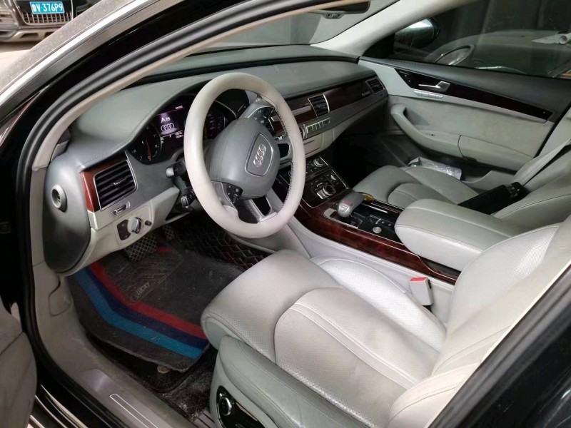 济南13年奥迪A8L2