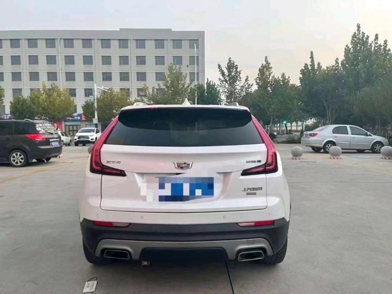 枣庄20年凯迪拉克XT44