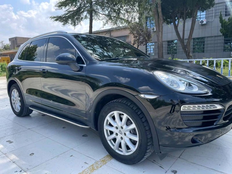 济南14年保时捷卡宴7