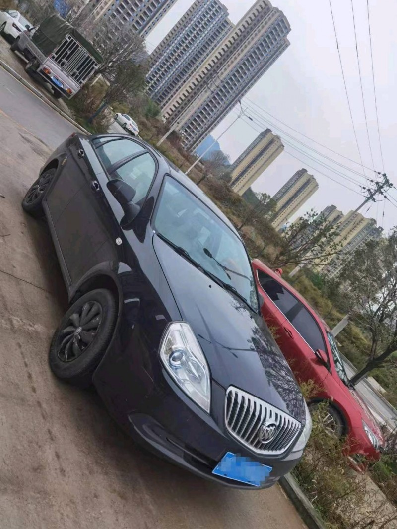 济南16年别克凯越3