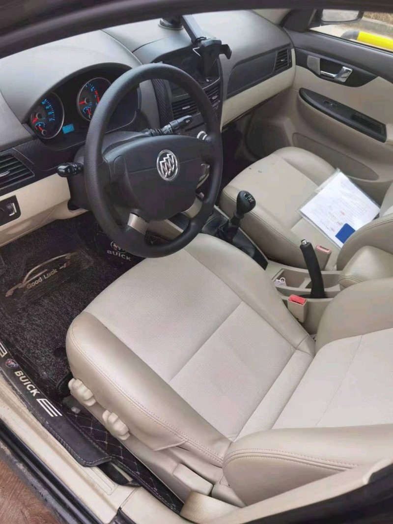 济南16年别克凯越5