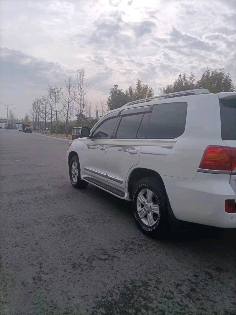 邯郸12年丰田兰德酷路泽3