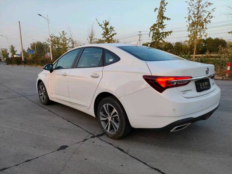 徐州21年别克威朗5