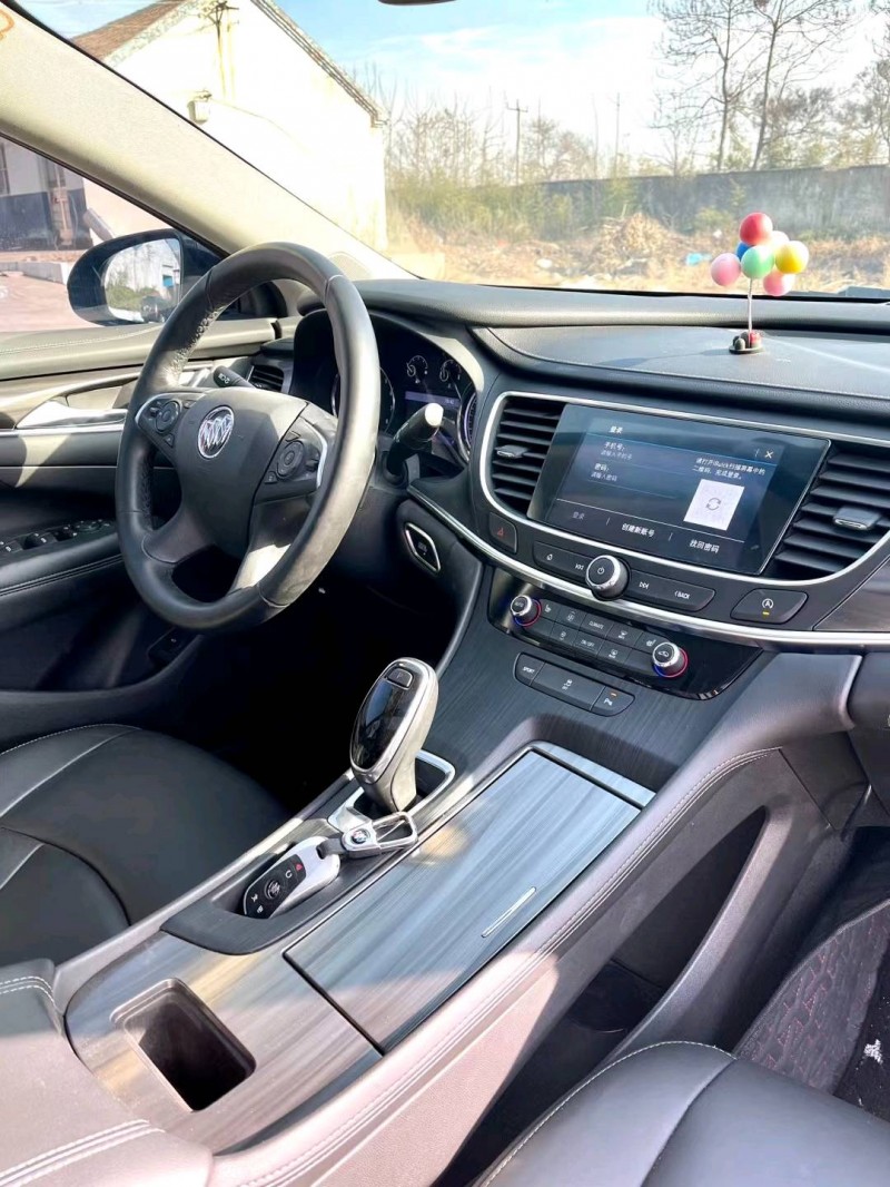 临沂20年别克君越2