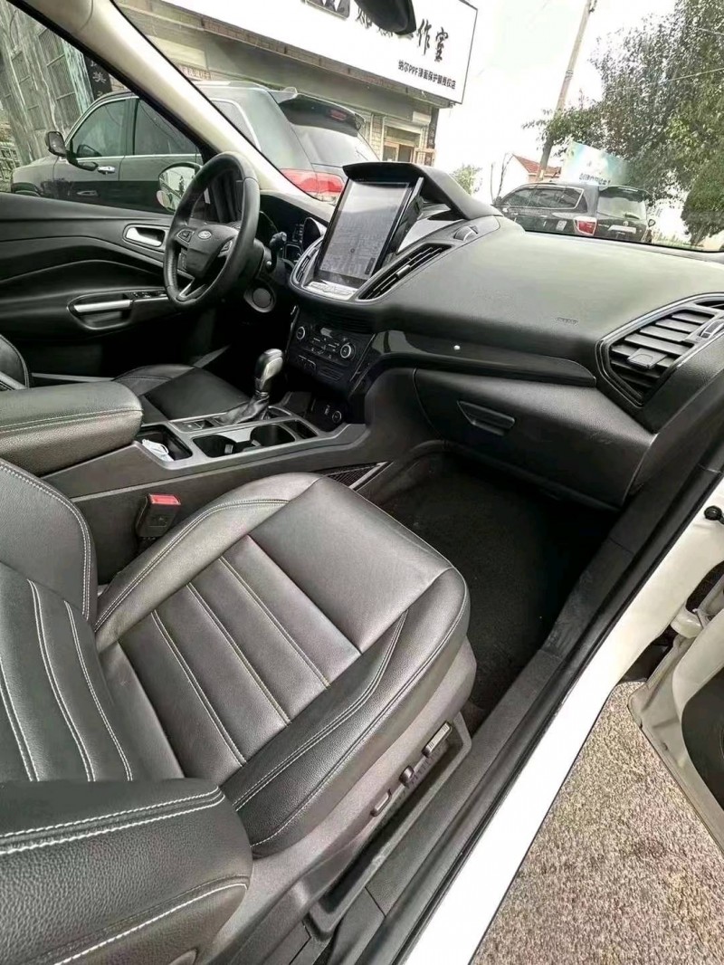 济南19年福特翼虎5