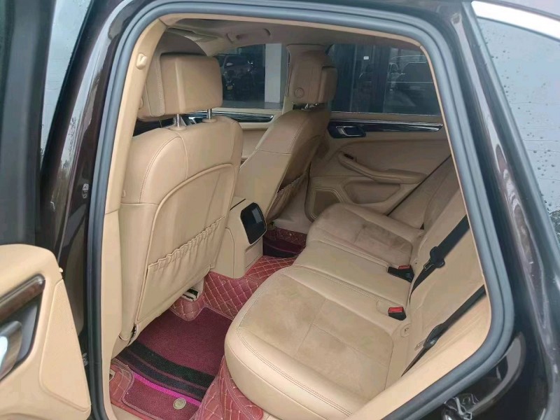 北京15年保时捷Macan2