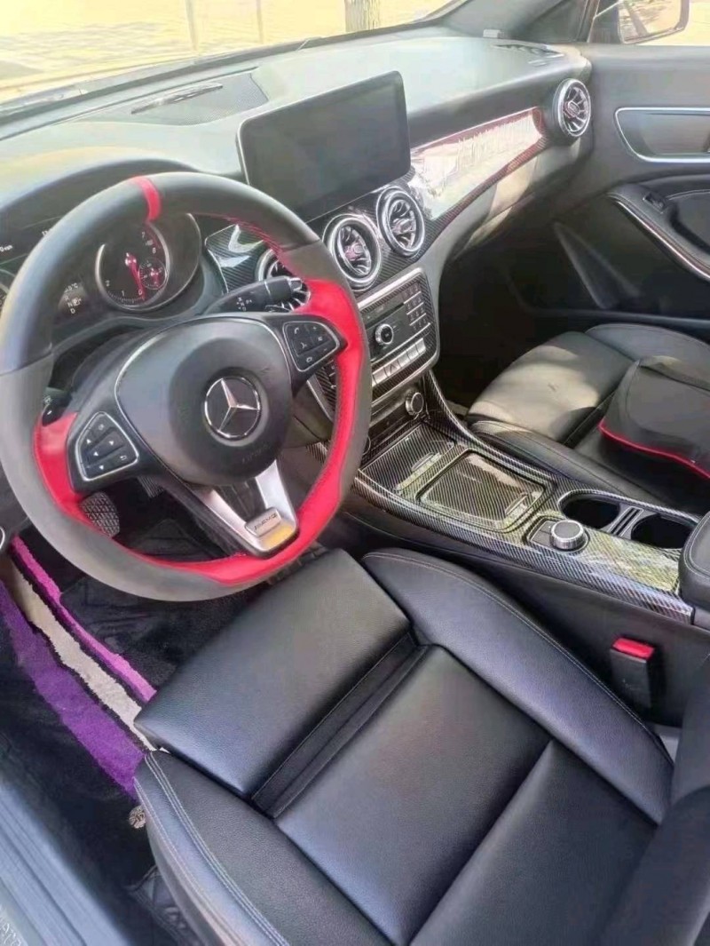 济南16年奔驰CLA5