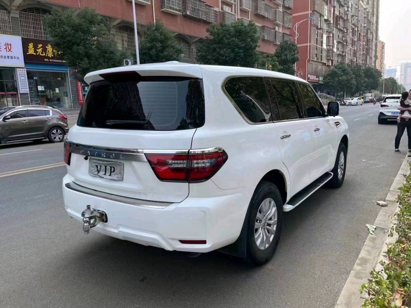 邯郸19年日产途乐2