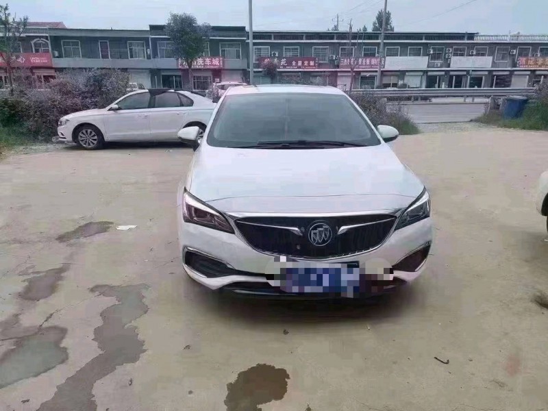 北京18年别克威朗1