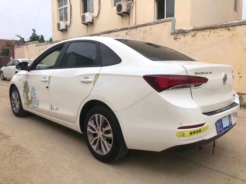 青岛21年别克英朗5