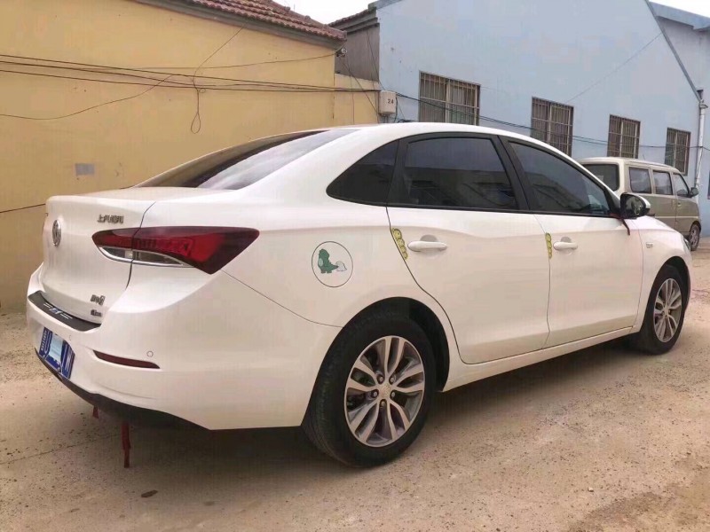 青岛21年别克英朗6