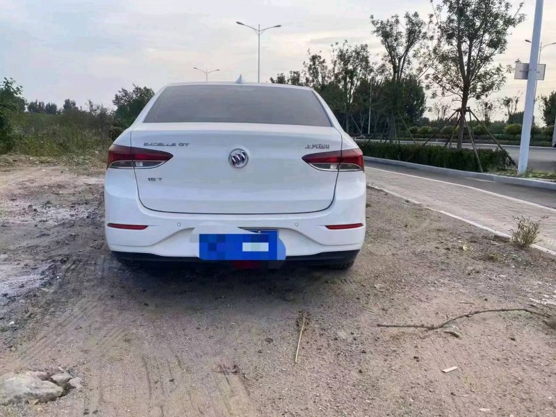 北京20年别克英朗8