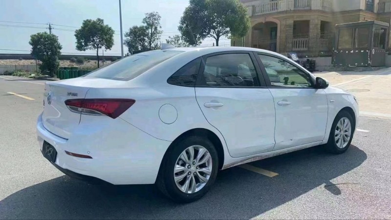 金华20年别克英朗8