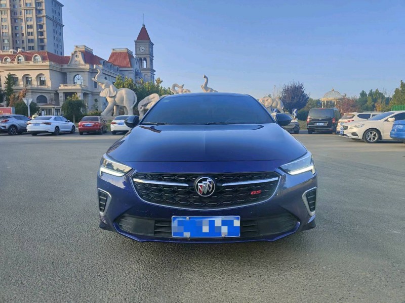 济宁21年别克君越1