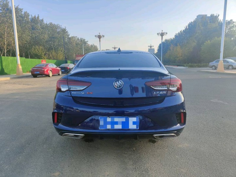 济宁21年别克君越2