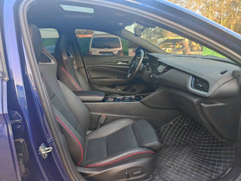 济宁21年别克君越6