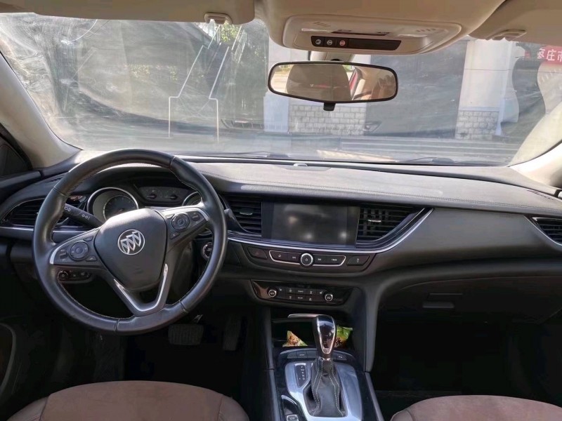 济宁19年别克君威9