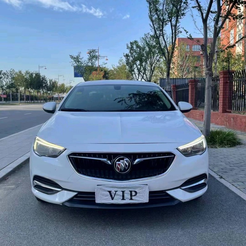 青岛17年别克君威1