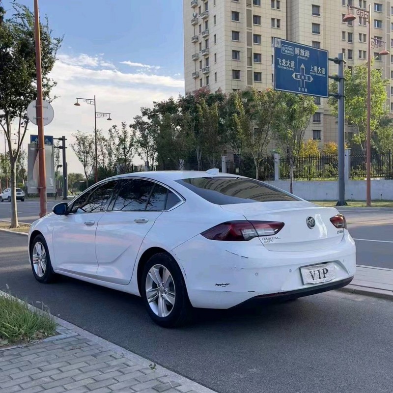 青岛17年别克君威6