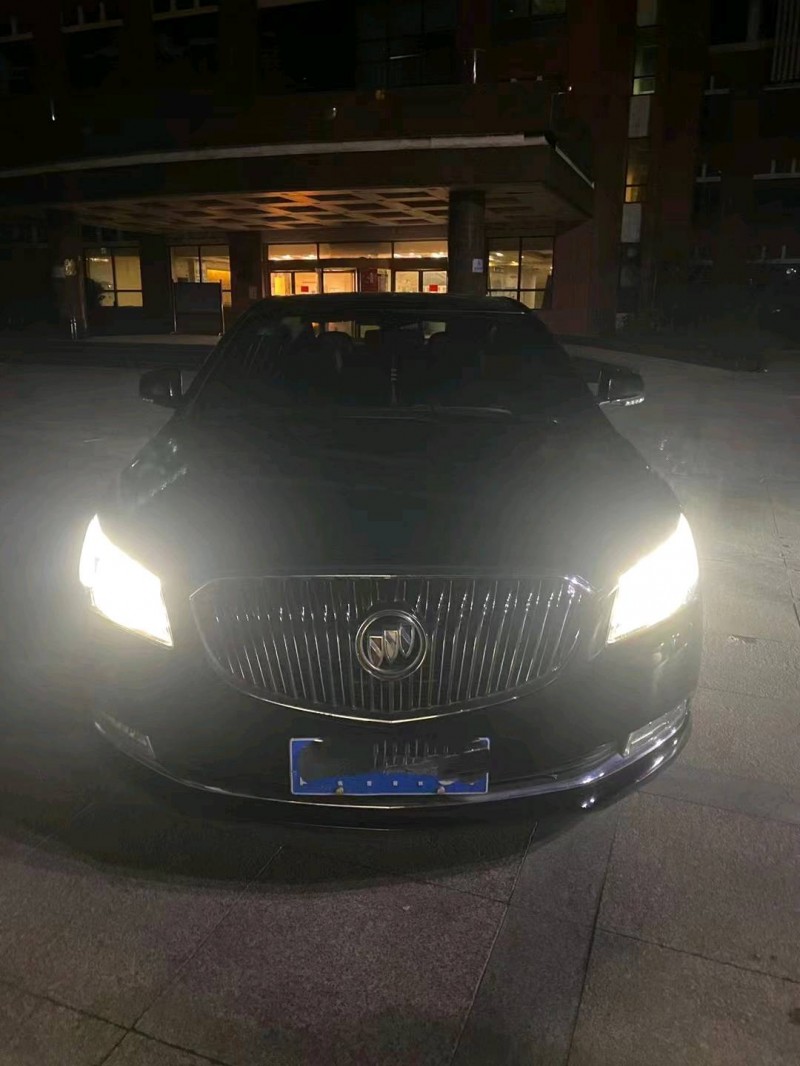 济宁15年别克君越1