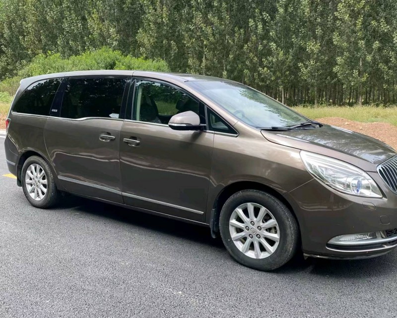 济南16年别克GL82