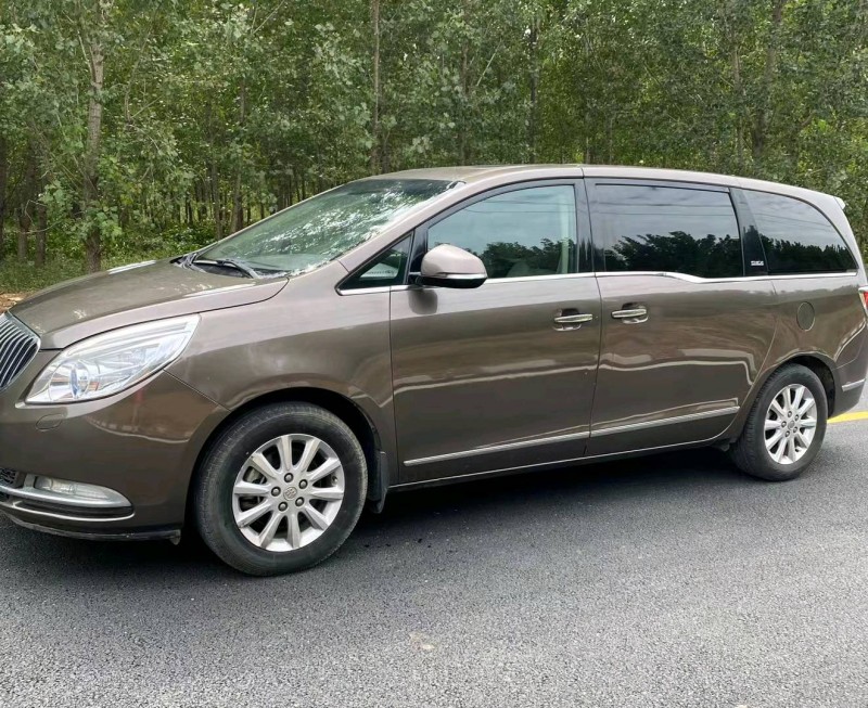 济南16年别克GL83