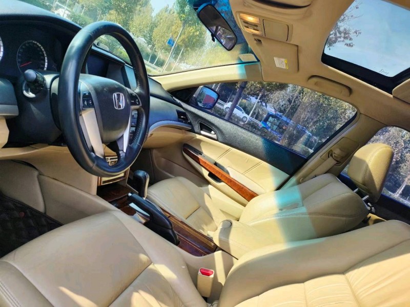 北京11年本田雅阁4