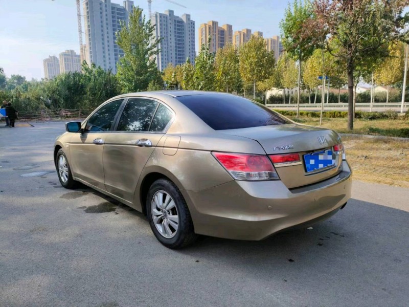 北京11年本田雅阁8
