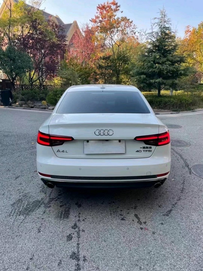 北京17年奥迪A4L8
