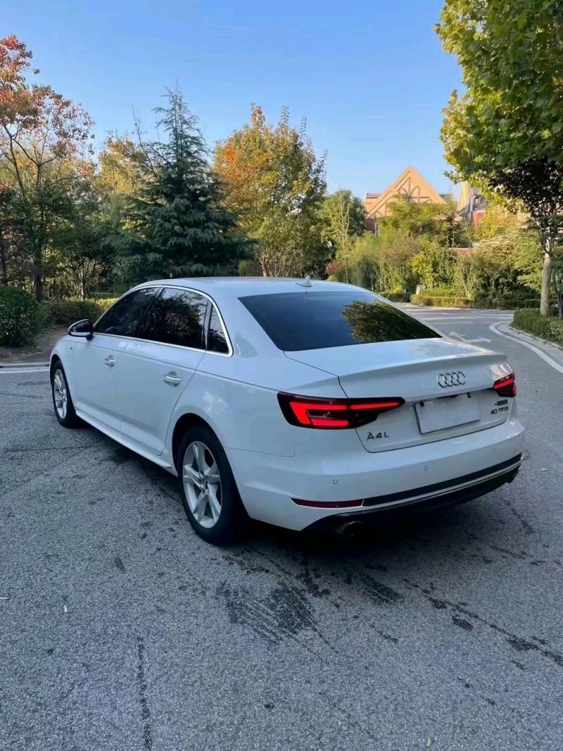 北京17年奥迪A4L7