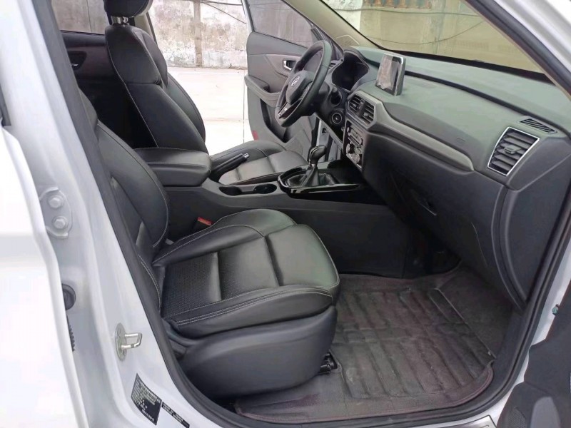 济南19年东风风光5