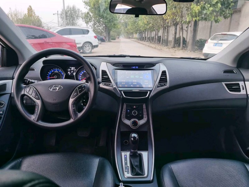 保定17年大众朗动5