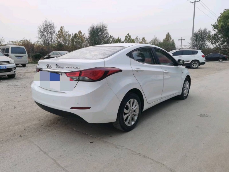 保定17年大众朗动8