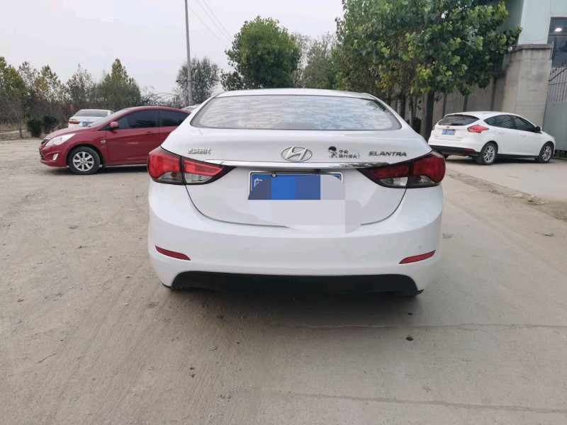 保定17年大众朗动9